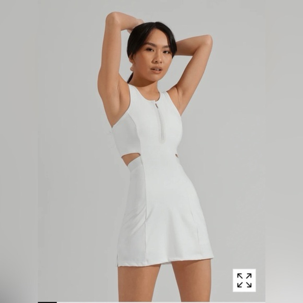 Buffbunny court side zipper dress